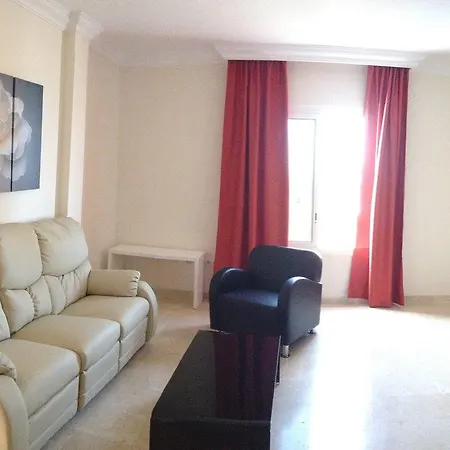 Kn Panoramica アパートホテル アデヘ