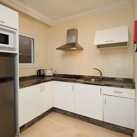 Kn Panoramica מלון דירות