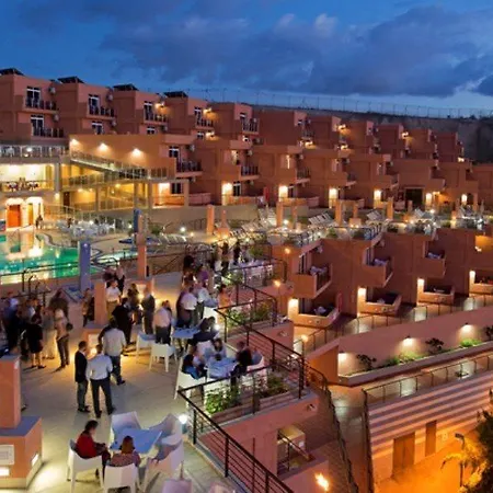 Kn Panoramica Aparthotel 3*